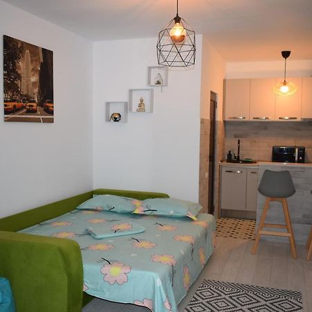 Lili Studio - Saturn Appartement Buitenkant foto